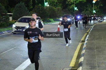 Runner Photo 4245457