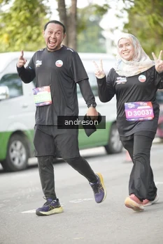 Runner Photo 4245486