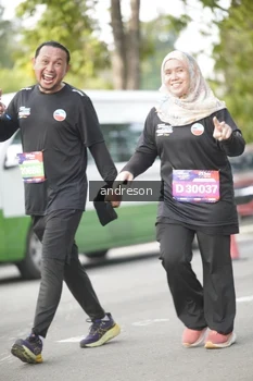 Runner Photo 4245514