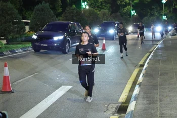 Runner Photo 4245530