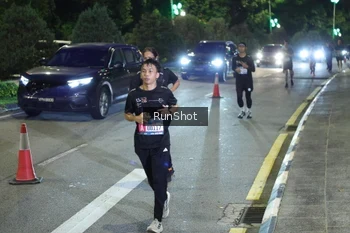 Runner Photo 4245535