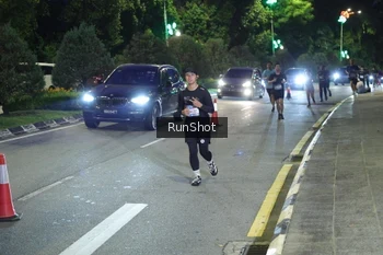 Runner Photo 4245542