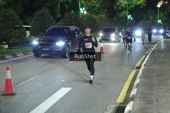 Runner Photo 4245545