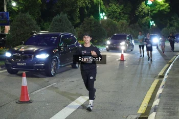 Runner Photo 4245547