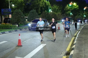 Runner Photo 4245554