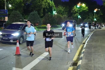 Runner Photo 4245556