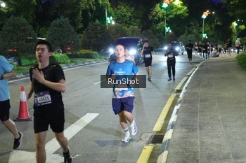 Runner Photo 4245561