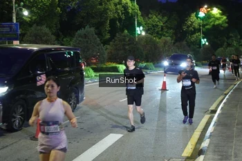 Runner Photo 4245565