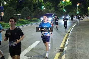 Runner Photo 4245566