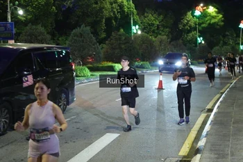 Runner Photo 4245571