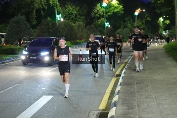 Runner Photo 4245594