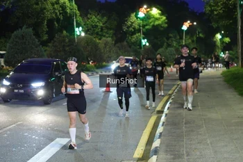 Runner Photo 4245597