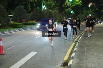 Runner Photo 4245600