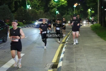 Runner Photo 4245603