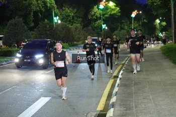Runner Photo 4245606