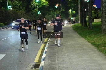 Runner Photo 4245607