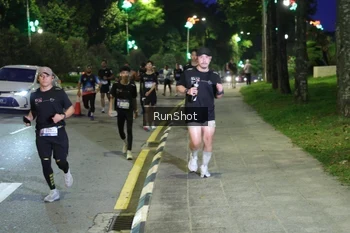 Runner Photo 4245608