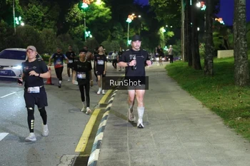 Runner Photo 4245609