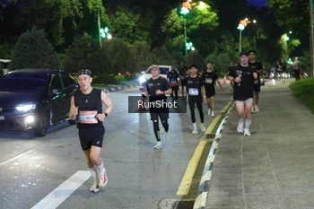 Runner Photo 4245612
