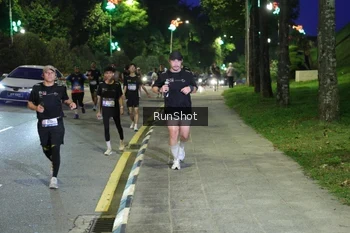 Runner Photo 4245616