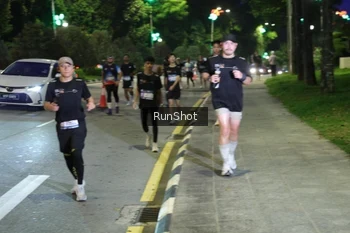 Runner Photo 4245617