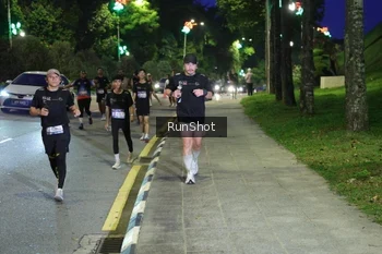 Runner Photo 4245627