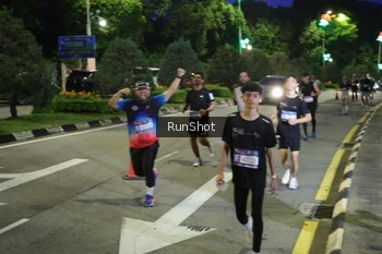 Runner Photo 4245645