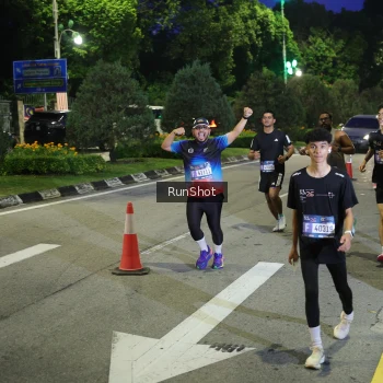 Runner Photo 4245650