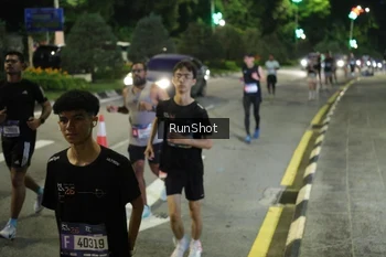 Runner Photo 4245651