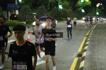 Runner Photo 4245652