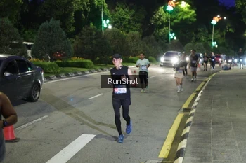 Runner Photo 4245662