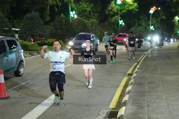 Runner Photo 4245677