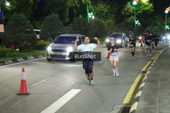 Runner Photo 4245680