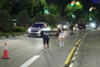 Runner Photo 4245681