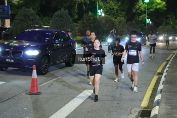 Runner Photo 4245709