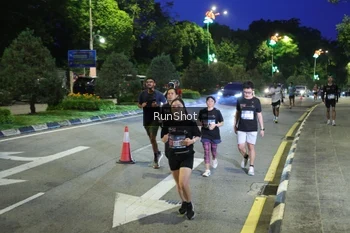 Runner Photo 4245714