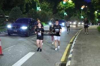 Runner Photo 4245719