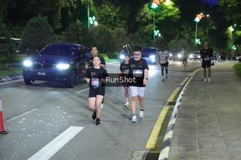 Runner Photo 4245720