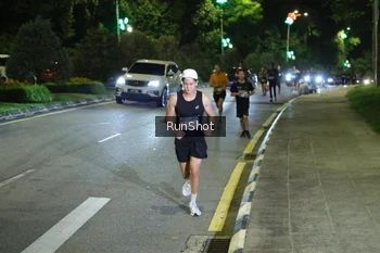 Runner Photo 4245737