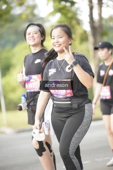 Runner Photo 4245749