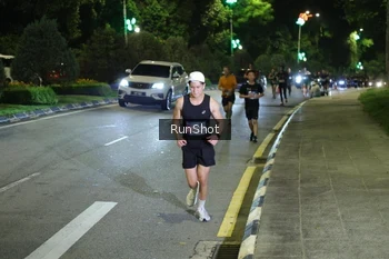 Runner Photo 4245750