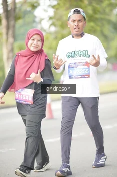 Runner Photo 4245754