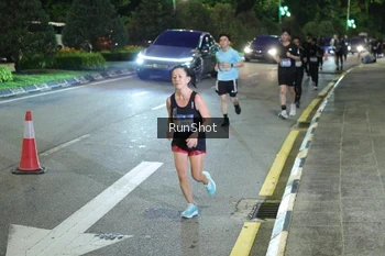 Runner Photo 4245756
