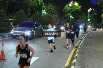 Runner Photo 4245759