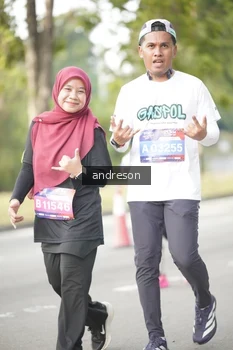 Runner Photo 4245760