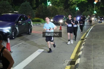 Runner Photo 4245762