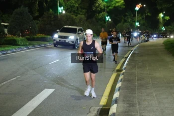 Runner Photo 4245763
