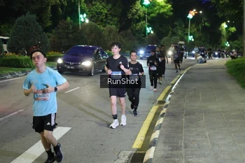 Runner Photo 4245764