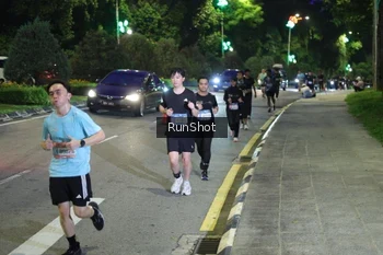 Runner Photo 4245765