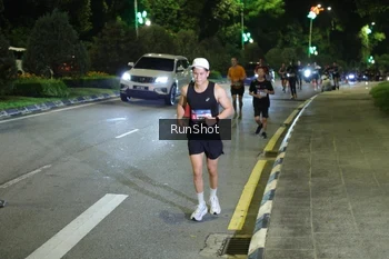 Runner Photo 4245768
